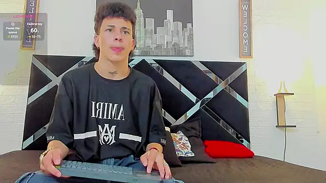 Snapshot of iammariano chatting on October 2025 03:37:02 AM iammariano online show from October 2025 03:37:02 AM