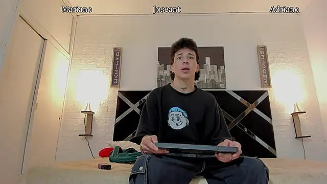 Snapshot of iammariano chatting on October 2025 04:13:01 AM iammariano online show from October 2025 04:13:01 AM