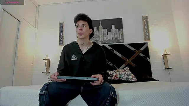 Snapshot of iammariano chatting on November 2025 04:45:02 AM iammariano online show from November 2025 04:45:02 AM