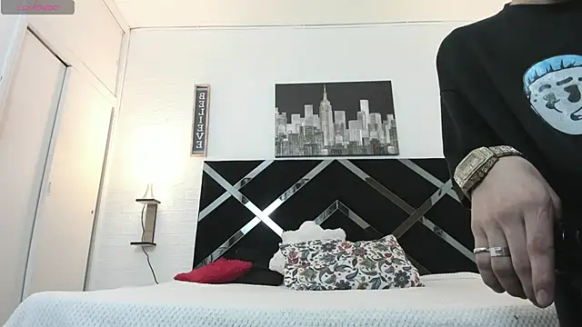 Snapshot of iammariano chatting on November 2025 03:40:02 AM iammariano online show from November 2025 03:40:02 AM