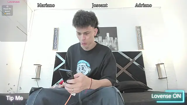 Snapshot of iammariano chatting on November 2025 04:23:02 AM iammariano online show from November 2025 04:23:02 AM