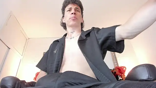 Snapshot of iammariano chatting on November 2025 05:55:01 AM iammariano online show from November 2025 05:55:01 AM