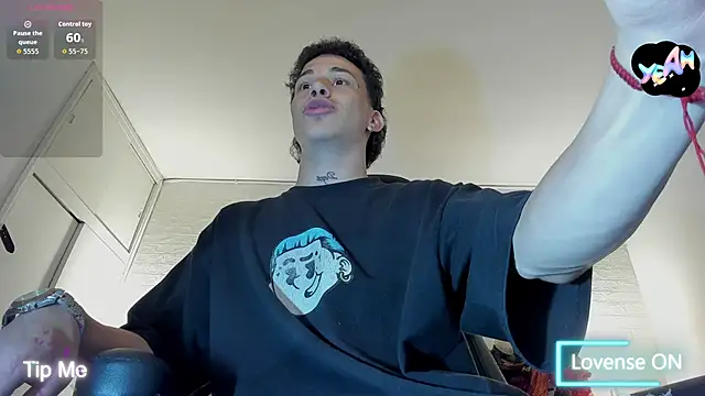 Snapshot of iammariano chatting on December 2025 02:50:01 AM iammariano online show from December 2025 02:50:01 AM