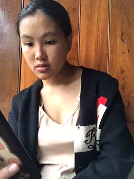 Mai lovely online show from October 2025 02:23:02 AM