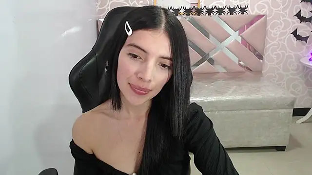 cynthia ch online show from October 2025 03:32:01 AM