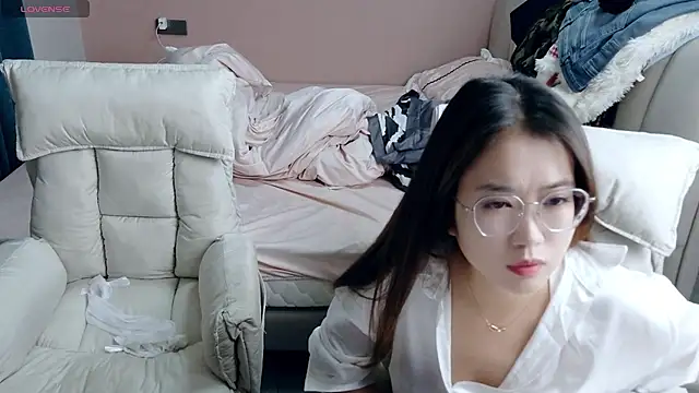 Snapshot of redrose520 chatting on November 2025 11:34:02 AM redrose520 online show from November 2025 11:34:02 AM