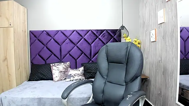 ChloeCampbell03 online show from November 2025 08:09:02 PM