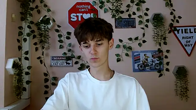 Snapshot of Hoot_Dude_ chatting on October 2025 01:20:01 PM Hoot Dude online show from October 2025 01:20:01 PM