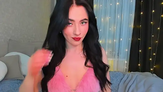 Snapshot of Milla_Moore chatting on November 2025 04:18:01 PM Milla Moore online show from November 2025 04:18:01 PM