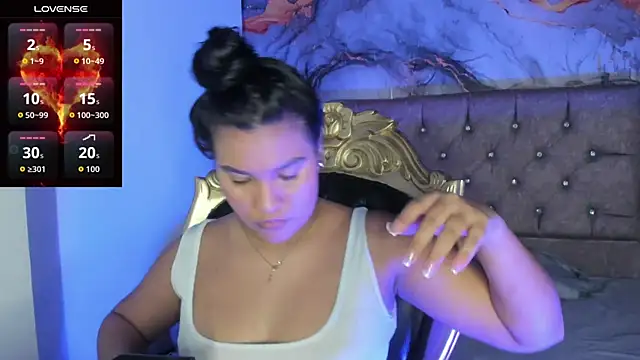 Tamara Johnss  online show from October 2025 03:07:02 AM