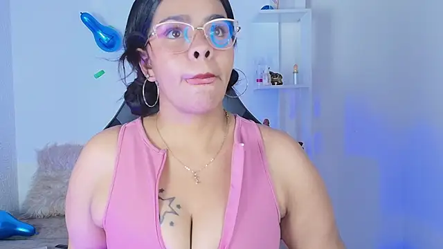 Snapshot of Evelyn_brown8 chatting on October 2025 02:04:02 PM Evelyn brown8 online show from October 2025 02:04:02 PM