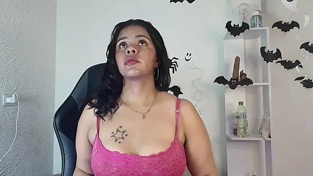 Snapshot of Evelyn_brown8 chatting on October 2025 04:42:02 PM Evelyn brown8 online show from October 2025 04:42:02 PM