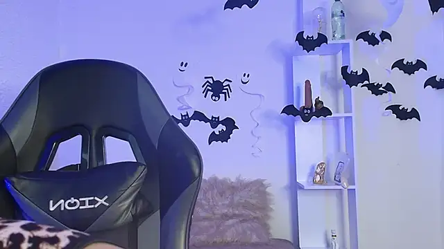 Snapshot of Evelyn_brown8 chatting on October 2025 02:40:01 PM Evelyn brown8 online show from October 2025 02:40:01 PM