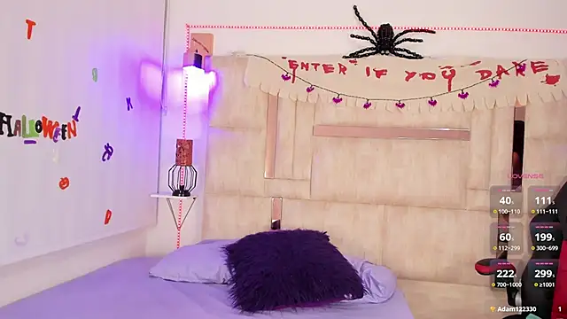 emily  walker online show from October 2025 01:22:02 PM