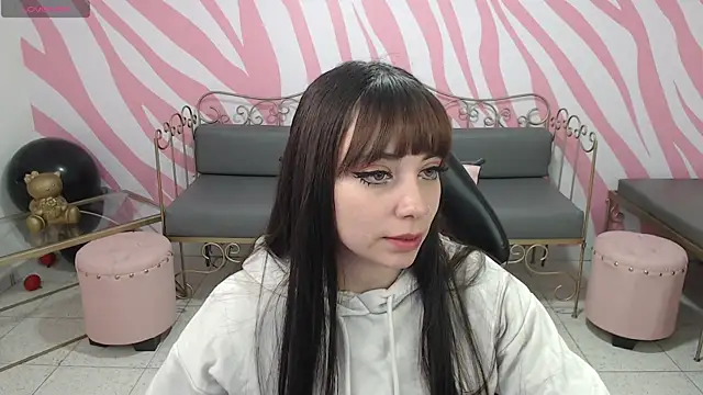 saabrina  online show from November 2025 01:11:02 PM