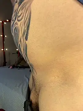 liz and thiago online show from September 2025 01:27:02 PM