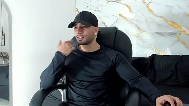 Miike Stone1 online show from October 2025 01:18:02 PM