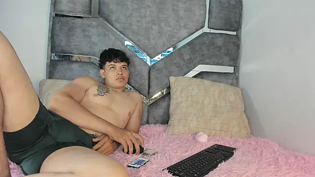 Cream Jock online show from November 2025 01:47:01 AM