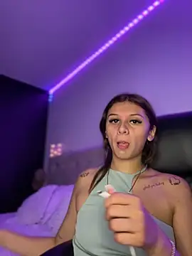 aliisonn   parker26 online show from October 2025 06:05:02 PM