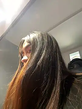 Samantha Hans online show from July 2026 02:01:01 PM