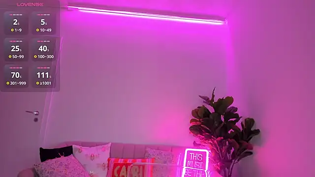 TiaBelle online show from October 2025 05:44:02 PM