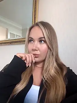 BarbieDolly x online show from October 2025 02:13:01 PM