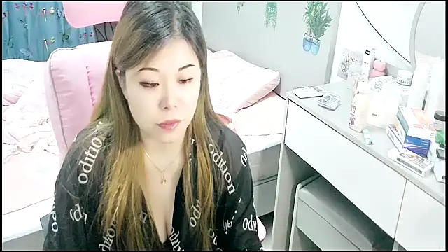 Snapshot of DUODUOBB-2025 chatting on November 2025 04:05:01 PM DUODUOBB-2025 online show from November 2025 04:05:01 PM