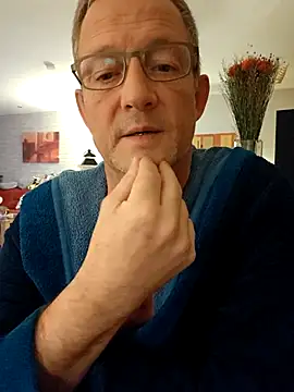 TommyTom76 online show from January 2026 08:10:02 PM