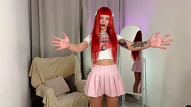 Snapshot of MonicaMilligan chatting on October 2025 03:42:02 PM MonicaMilligan online show from October 2025 03:42:02 PM