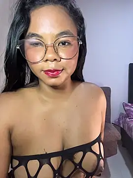 Snapshot of britanny-stone chatting on October 2025 06:58:02 AM britanny-stone online show from October 2025 06:58:02 AM