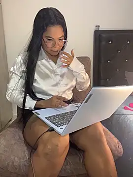 Snapshot of britanny-stone chatting on October 2025 11:56:02 PM britanny-stone online show from October 2025 11:56:02 PM