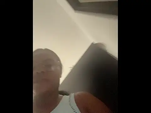 Snapshot of britanny-stone chatting on November 2025 09:37:02 PM britanny-stone online show from November 2025 09:37:02 PM