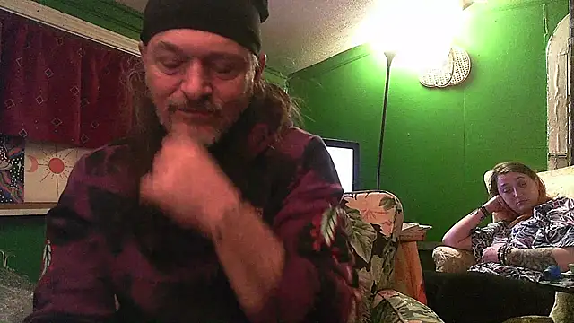 HippieDad333 online show from April 2026 03:55:01 AM