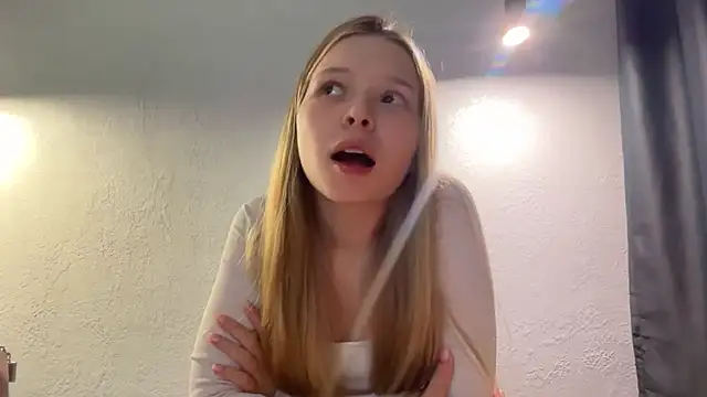 CandysRose online show from June 2026 06:29:02 PM
