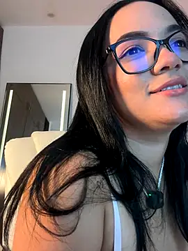 LiaRussoo   online show from September 2025 01:05:02 PM