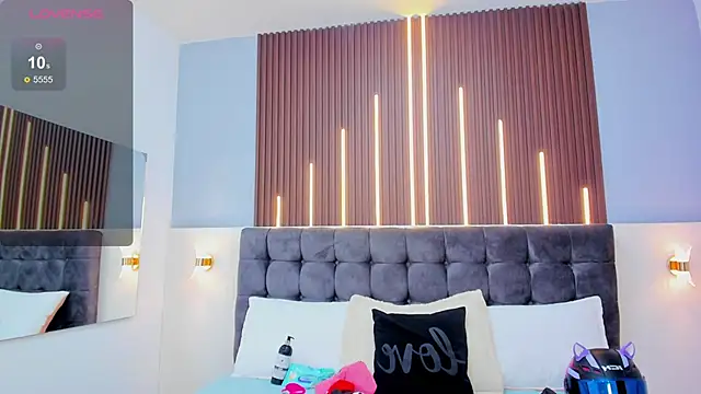 Nathaly  Rosse online show from November 2025 02:45:02 AM