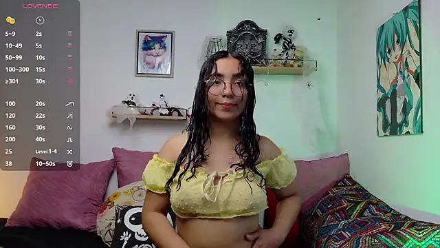 Snapshot of LucyDerby chatting on October 2025 11:31:01 PM LucyDerby online show from October 2025 11:31:01 PM