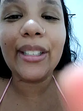 Snapshot of EggedGrowth chatting on October 2025 09:45:01 PM EggedGrowth online show from October 2025 09:45:01 PM