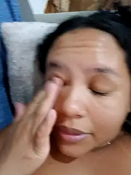 Snapshot of EggedGrowth chatting on October 2025 01:38:01 AM EggedGrowth online show from October 2025 01:38:01 AM