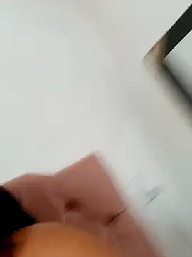 Snapshot of EggedGrowth chatting on October 2025 01:01:02 PM EggedGrowth online show from October 2025 01:01:02 PM