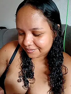 Snapshot of EggedGrowth chatting on November 2025 02:28:02 PM EggedGrowth online show from November 2025 02:28:02 PM