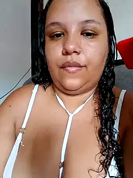 Snapshot of EggedGrowth chatting on November 2025 01:33:02 PM EggedGrowth online show from November 2025 01:33:02 PM