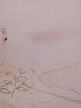 Snapshot of Sirine_sexy chatting on September 2025 06:57:01 PM Sirine sexy online show from September 2025 06:57:01 PM