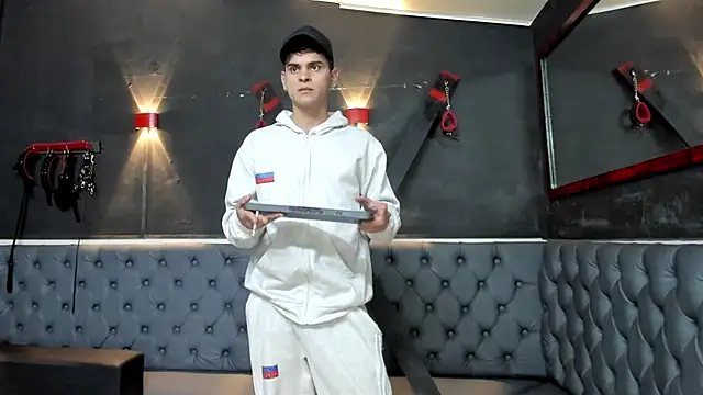 liam coleman25 online show from December 2025 05:24:02 AM