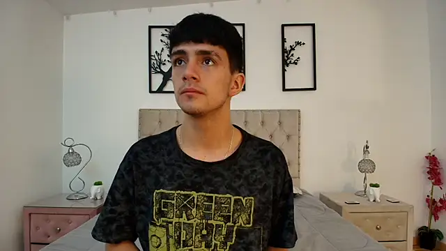 Snapshot of Axel_Draven chatting on October 2025 11:17:01 AM Axel Draven online show from October 2025 11:17:01 AM