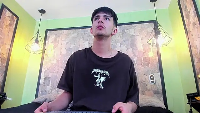 Snapshot of Axel_Draven chatting on October 2025 11:44:02 AM Axel Draven online show from October 2025 11:44:02 AM