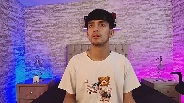 Snapshot of Axel_Draven chatting on November 2025 11:32:01 AM Axel Draven online show from November 2025 11:32:01 AM