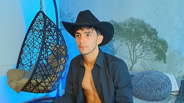 Snapshot of Axel_Draven chatting on November 2025 11:21:01 AM Axel Draven online show from November 2025 11:21:01 AM