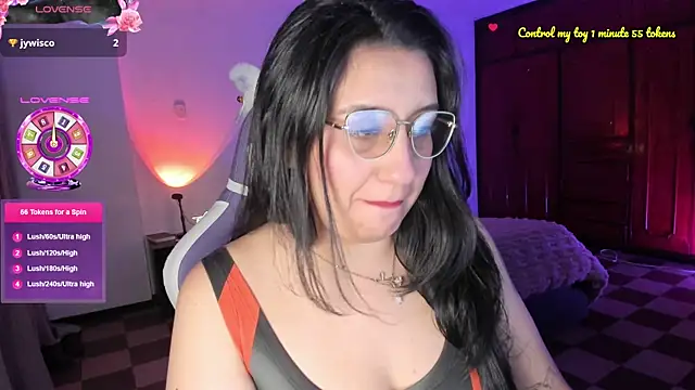 Snapshot of tellmemaddie chatting on June 2026 11:05:01 PM tellmemaddie online show from June 2026 11:05:01 PM
