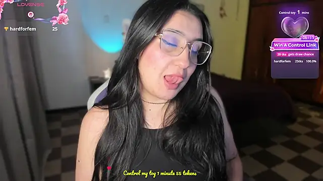 Snapshot of tellmemaddie chatting on July 2026 07:13:01 PM tellmemaddie online show from July 2026 07:13:01 PM